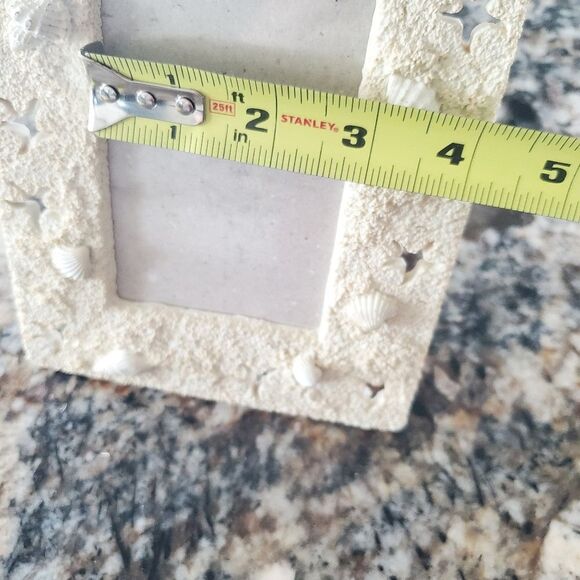 3D sandstone type frame with shells - Picture 4 of 6